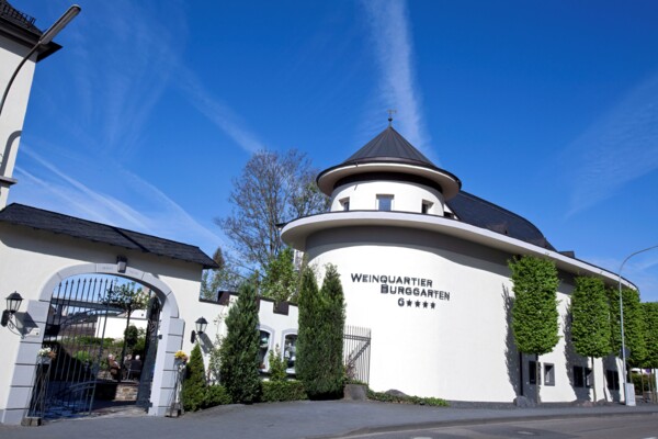 Weingut Burggarten © Weingut Burggarten Weingut Burggarten von außen © Weingut Burggarten