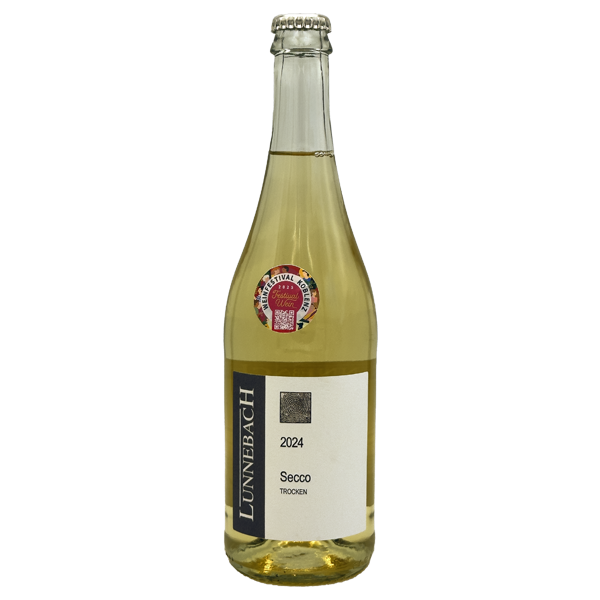 2024er Secco (trocken) © Koblenz-Touristik GmbH
2024er Secco | Weingut Lunnebach © Koblenz-Touristik GmbH