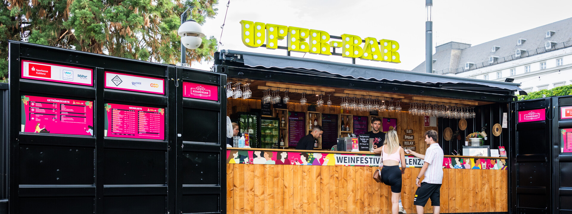 Ufer-Bar an den Schlossstufen Koblenz  © Koblenz-Touristik GmbH, Kai Myller