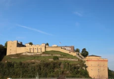 Wein und Genuss © Koblenz-Touristik GmbH Fort Konstantin bei blauem Himmel © Koblenz-Touristik GmbH